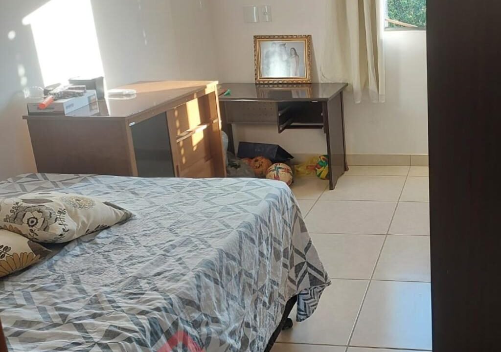 23e2bdfb-5ea5-44c8-a3d7-a9fc76e5e38f