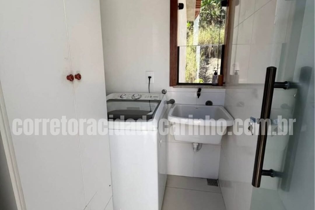 9c8b75bf-de3d-4410-bf5c-ad5636338884