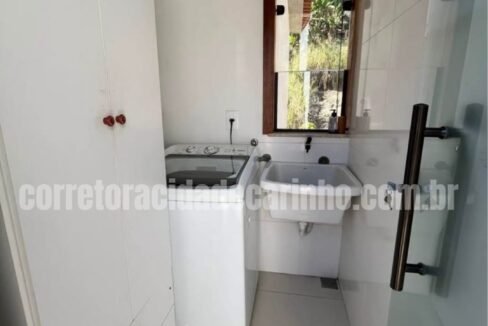 9c8b75bf-de3d-4410-bf5c-ad5636338884