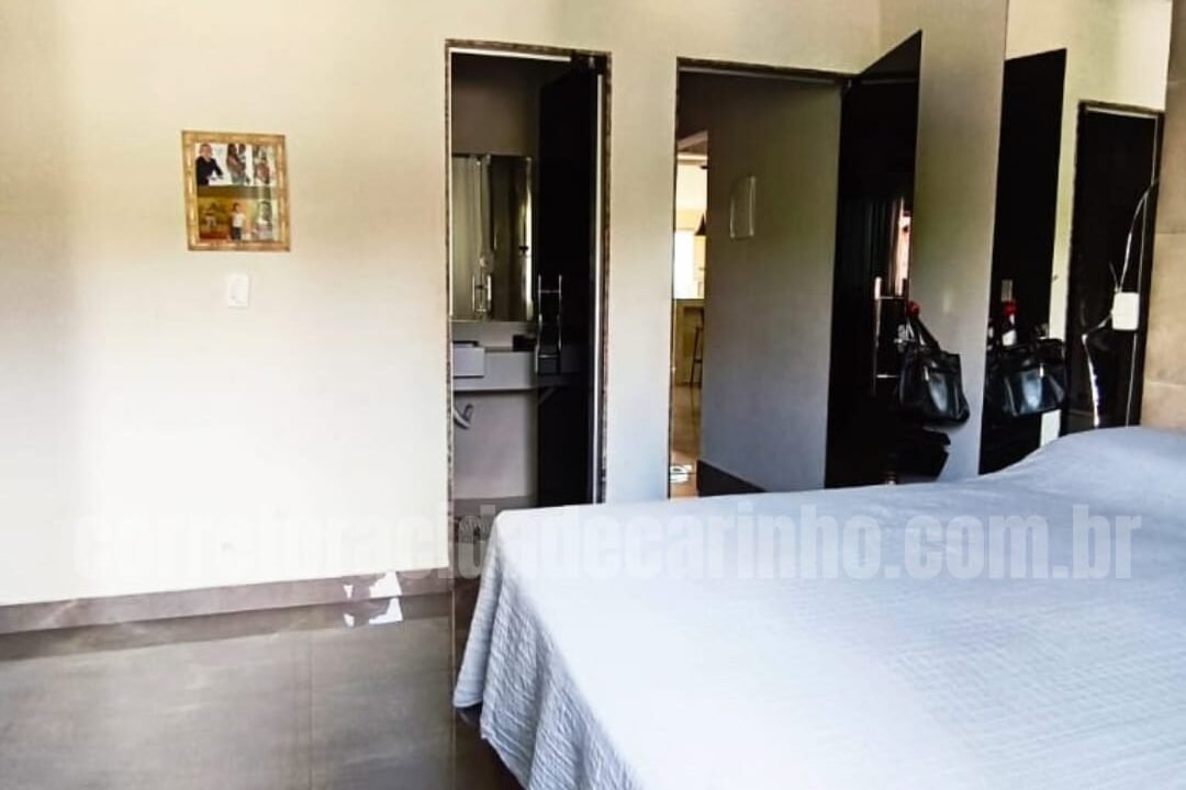 c0a66897-219a-4bba-b95f-3d1efc576c01